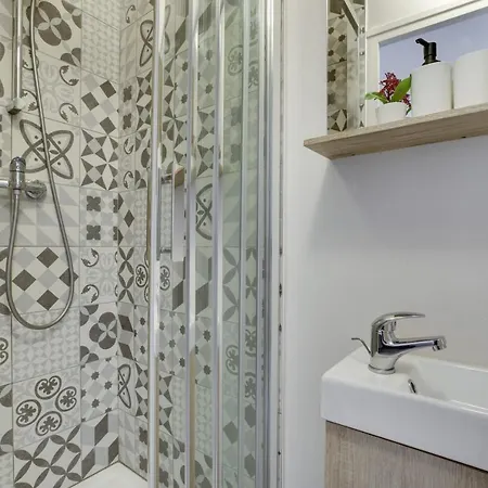 Bright Charming Modern Studio By Dreamy Canal Апартаменты Париж