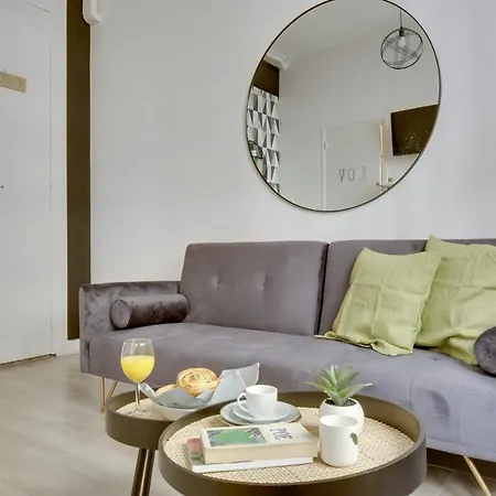 Bright Charming Modern Studio By Dreamy Canal Paris